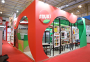 Bebidas Fruki recebe o título de melhor stand da Exposuper em comunicação visual, em Joinville
