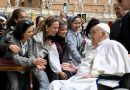 Papa surpreende e participa do Domingo de Ramos no Vaticano