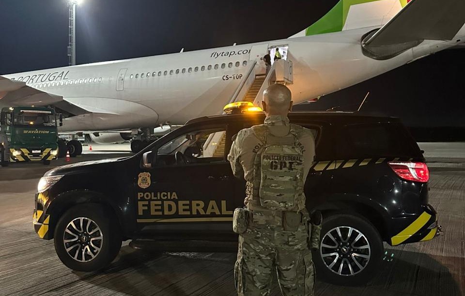 Finlândes condenado por homicídio é expulso do Brasil após cumprir pena em SC