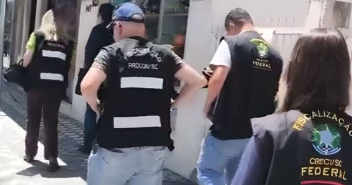 Fiscalização flagra seis pessoas atuando ilegalmente como corretores de imóveis em Blumenau