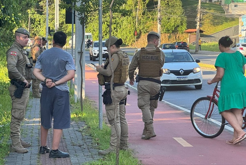 Briga entre colegas de trabalho resulta em esfaqueamento em Blumenau