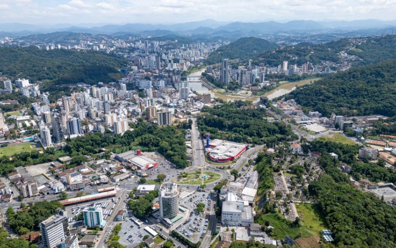 Blumenau lança programa para facilitar o registro de imóveis com parcelamento e condições especiais