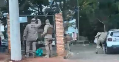 URGENTE: Briga dentro de escola termina com estudante esfaqueado em Chapecó