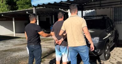 Condenado por estupro é preso em Indaial e levado ao Presídio de Blumenau