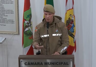 Comandante da PM relata falhas graves de vigilantes armados em escolas de Blumenau