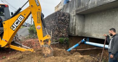 Rompimento de rede afeta abastecimento de água em bairros de Brusque