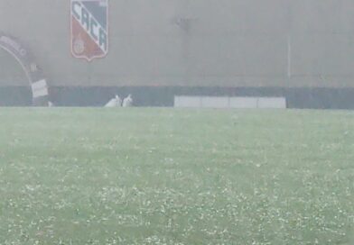 Temporal com granizo interrompe jogo entre Carlos Renaux e Brusque pelo Catarinense Sub-20