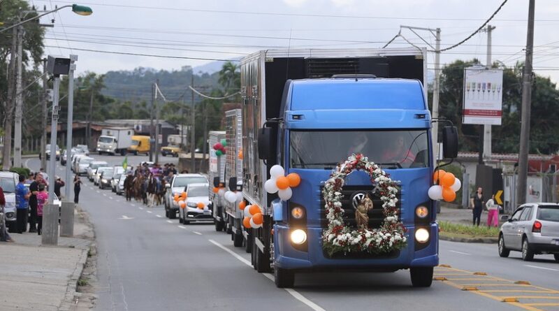 Festa de São Cristóvão reúne fé, gastronomia e tradicional carreata em Blumenau