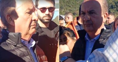 Indígenas militantes fazem manifestação contra  visita de Jorginho Mello na Barragem de José Boiteux