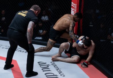 Blumenauense vence luta de MMA por nocaute e fica mais perto do UFC