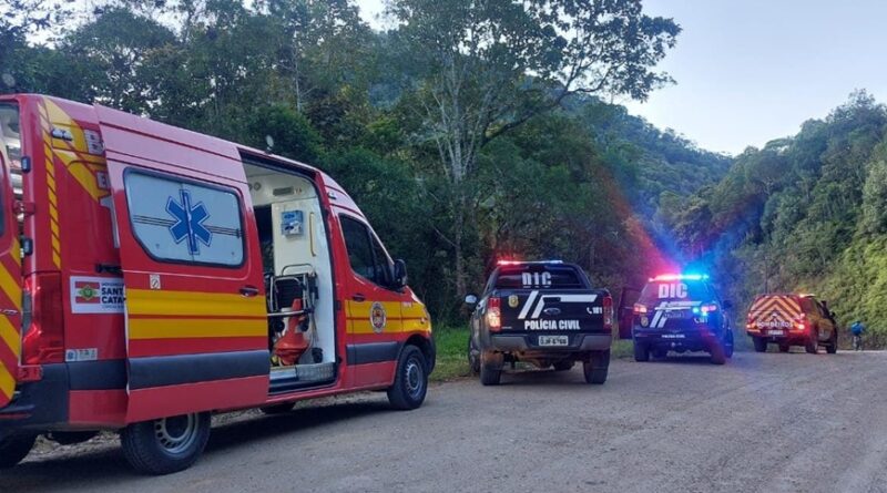 Idosa de 71 anos sequestrada em Biguaçu é encontrada viva em ribanceira de 200 metros em Gaspar