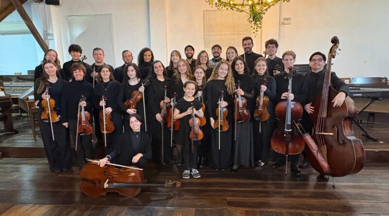 Grupo de Cordas da Escola de Música Carlos Gomes realiza concerto gratuito