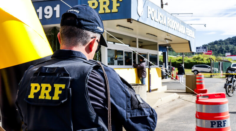 Prefeitura de Blumenau e PRF realizam ação educativa de trânsito na BR-470 nesta sexta-feira