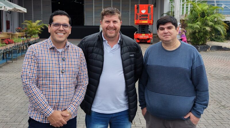 Mesorregional, O Janelão e Repórter Paulo Flores se unem para cobertura inédita da Oktoberfest 2026