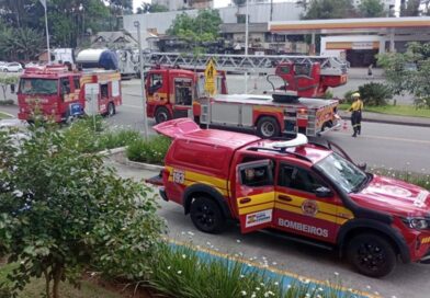 Curto-circuito mobiliza bombeiros em colégio no bairro Itoupava Seca, em Blumenau