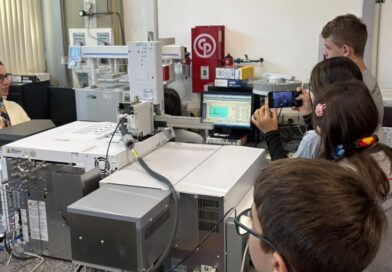 Estudantes investigam os impactos do uso de cigarros eletrônicos entre adolescentes