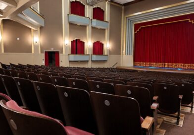 Teatro Carlos Gomes oferece visita guiada gratuita após reforma no Auditório Heinz Geyer